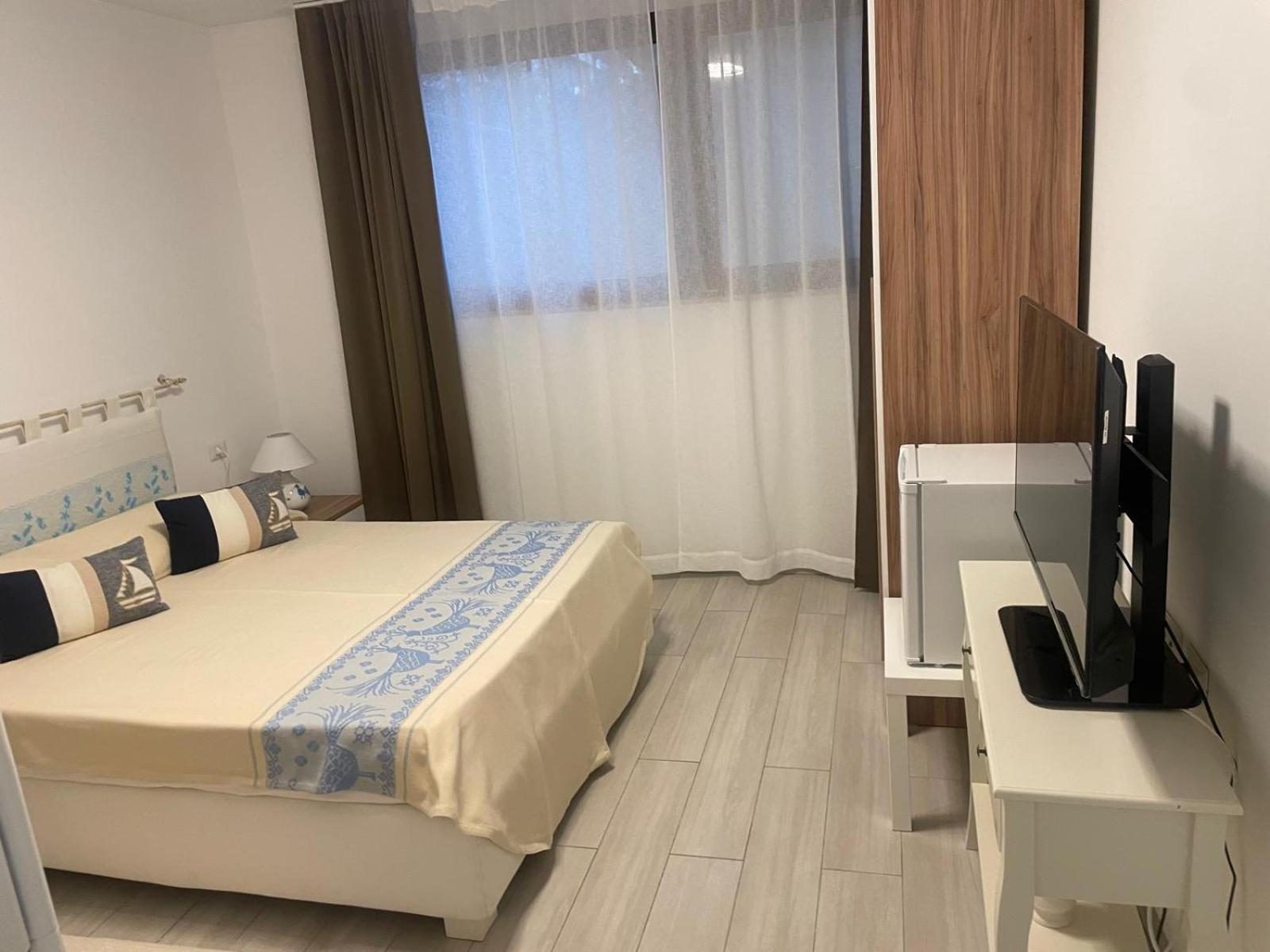 Camelia'S House Apartment ออลเบีย ภายนอก รูปภาพ